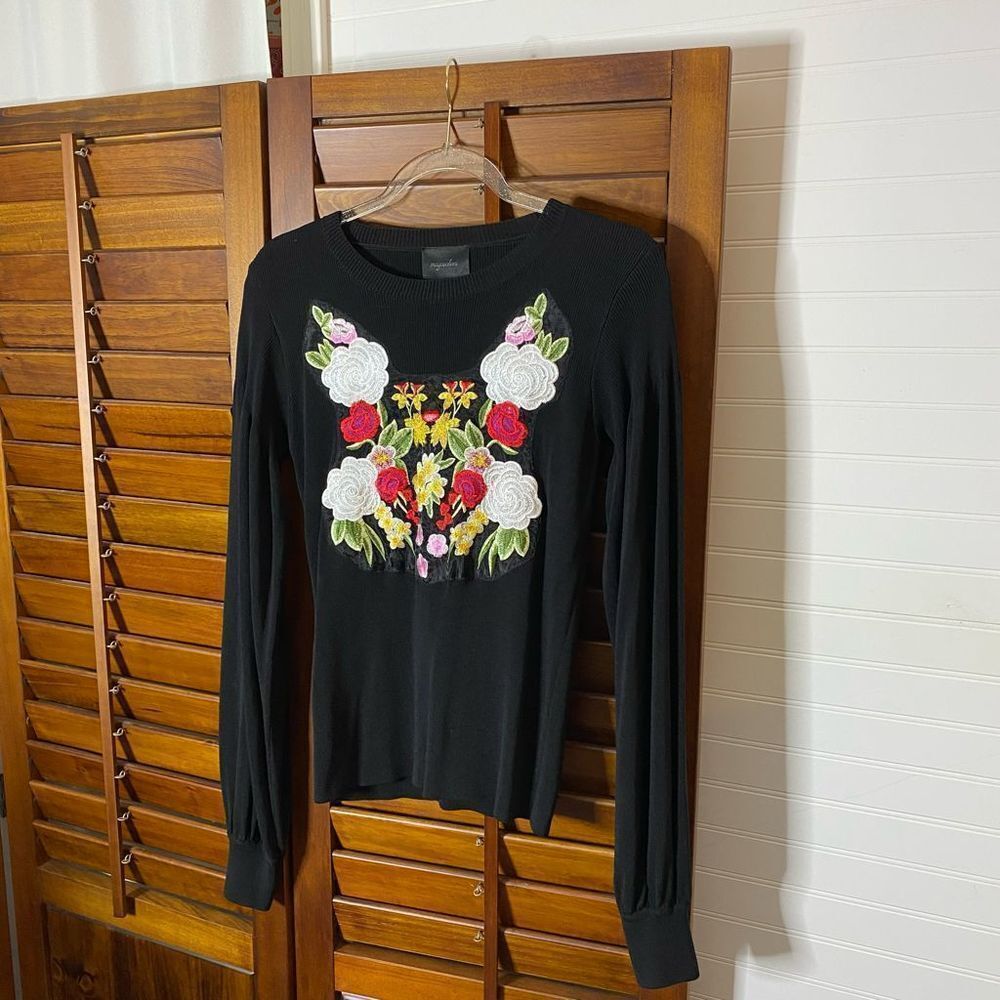 Magaschoni Silk Blend Floral Embroidered Black Sweater Size Small Botanical